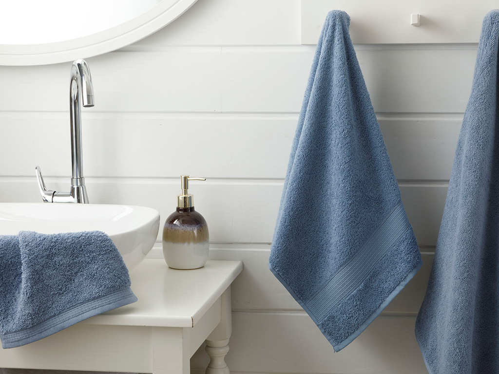 Pure Basic BATH TOWEL 70x140 Cm Dark Blue