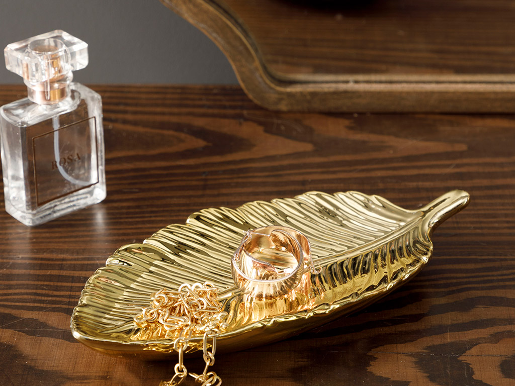 Leafy Seamless JEWELRY HOLDER Gold