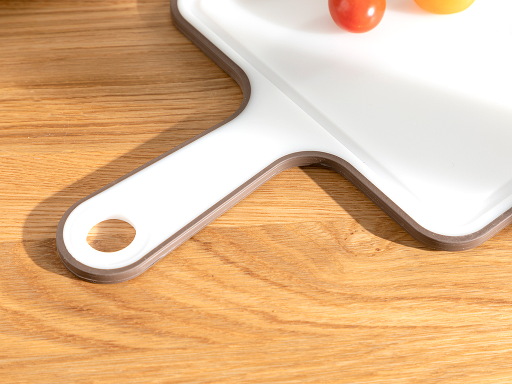 Basic Plastic With Handle CUTTING BOARD 40 Cm Brown,