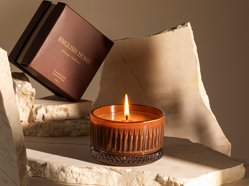 Luxury SCENTED CANDLE Caramel Brown