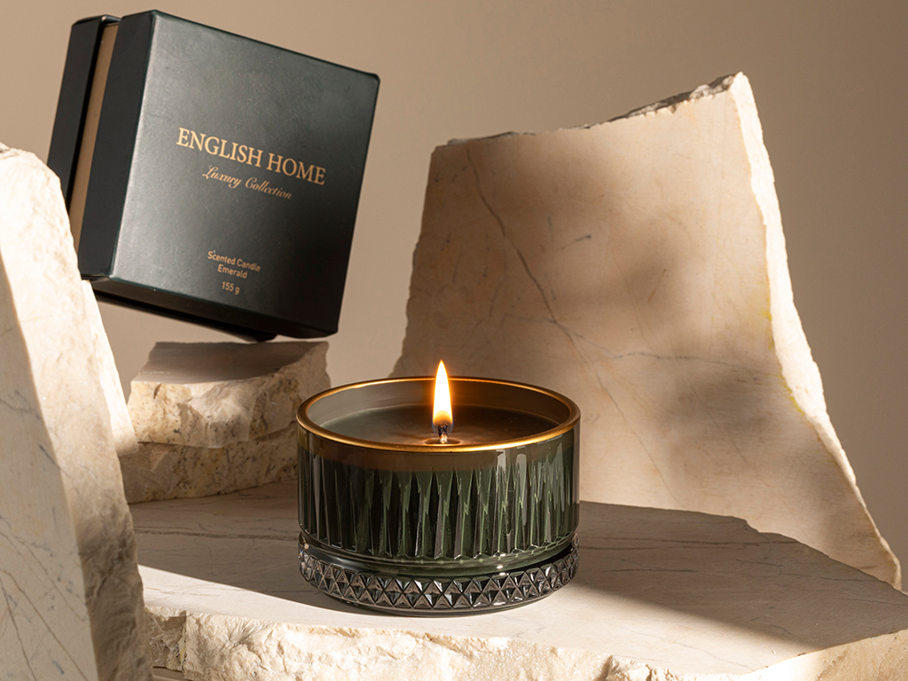 Luxury SCENTED CANDLE Emerald