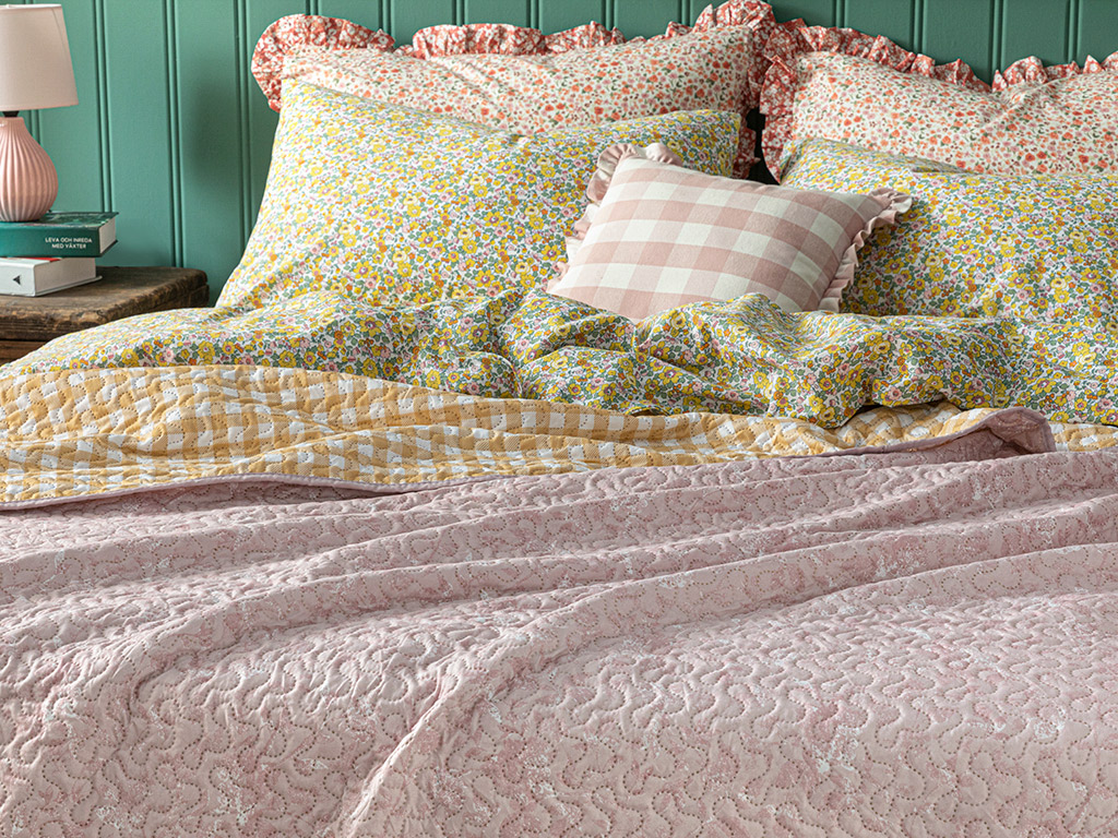 Timeless Floret King Size MULTI-PURPOSED QUILT 240x220 Cm Pink