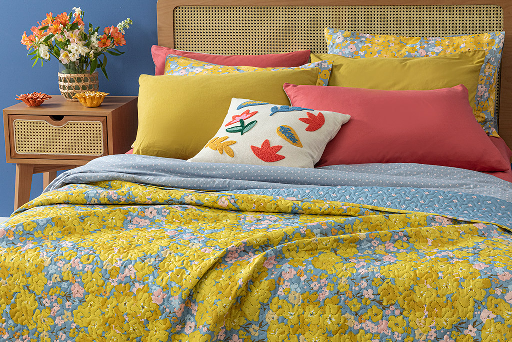 Buttercup King Size MULTI-PURPOSED QUILT 240x220 Cm Yellow.