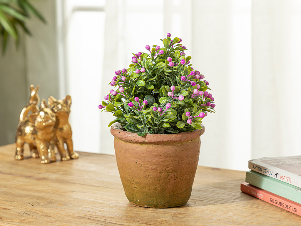 Pretty Flowers Artifical Flower With Vase 10x18 Cm Purple.