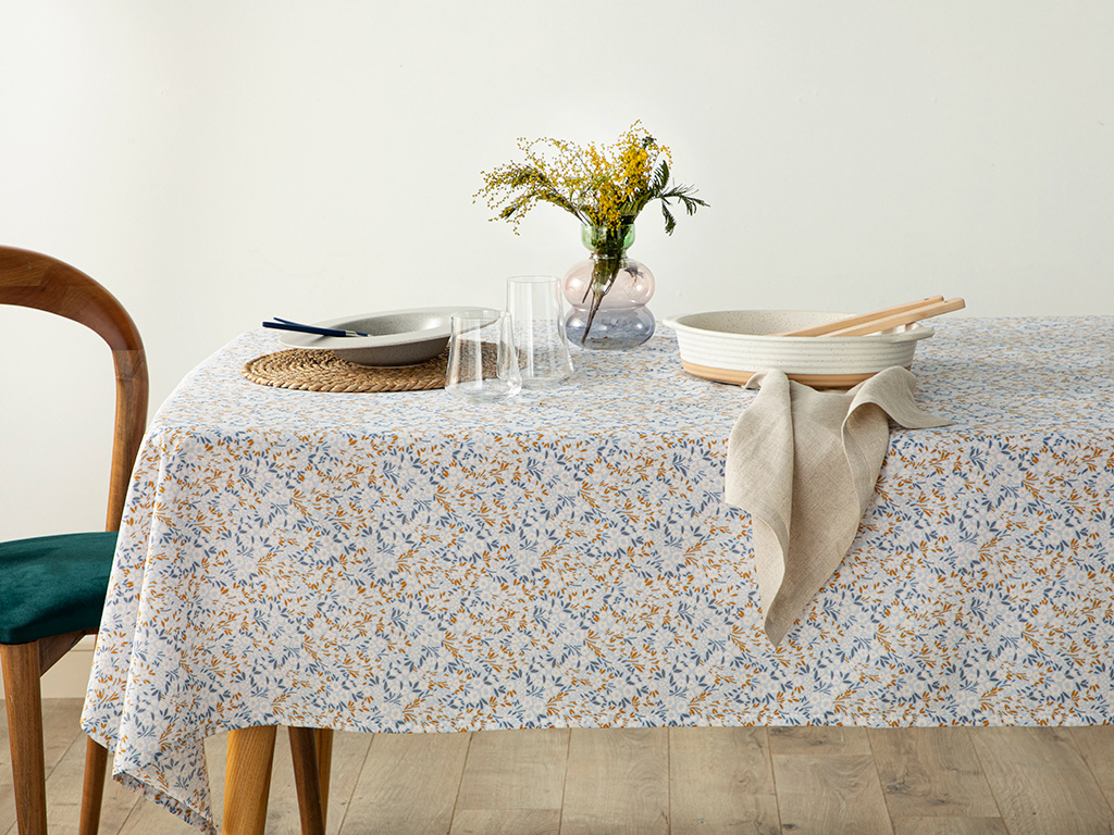 Mille Fleurs Table Cloth 150x220 Cm Blue.