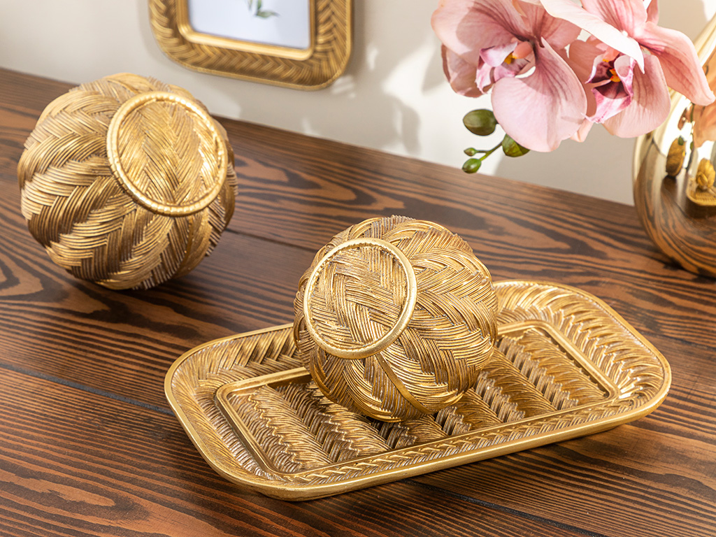 Knits Polyresin Decorative Plate Gold