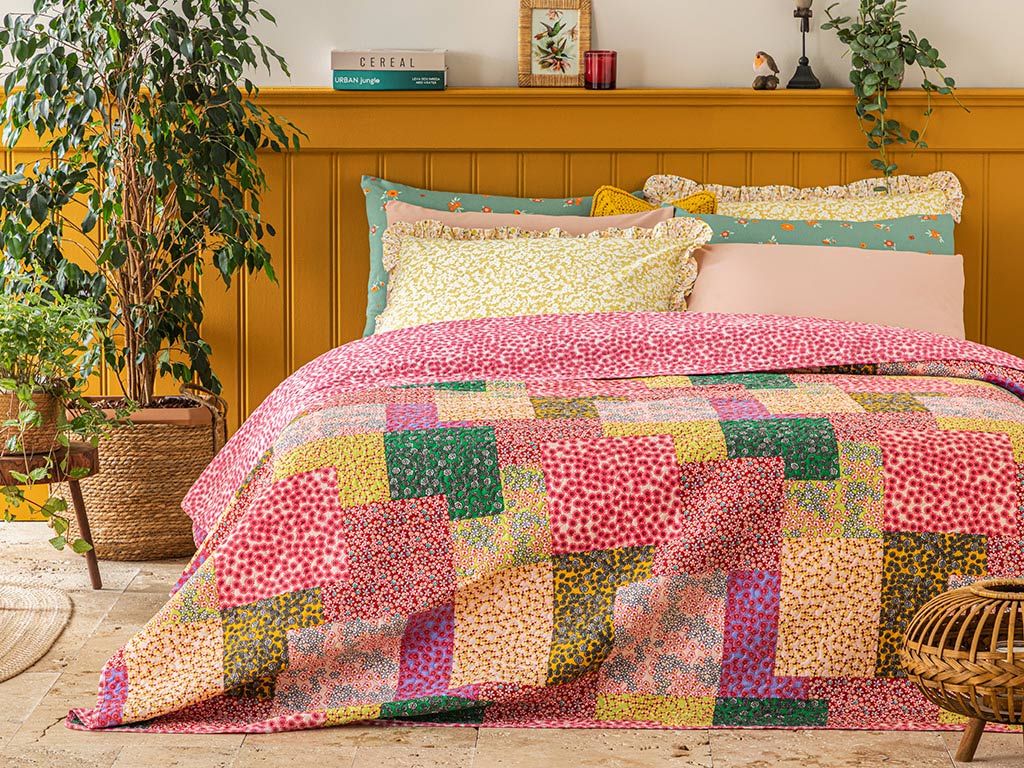 Daisy Fest King Size Multi-Purposed Quilt 240x220 Cm Pink