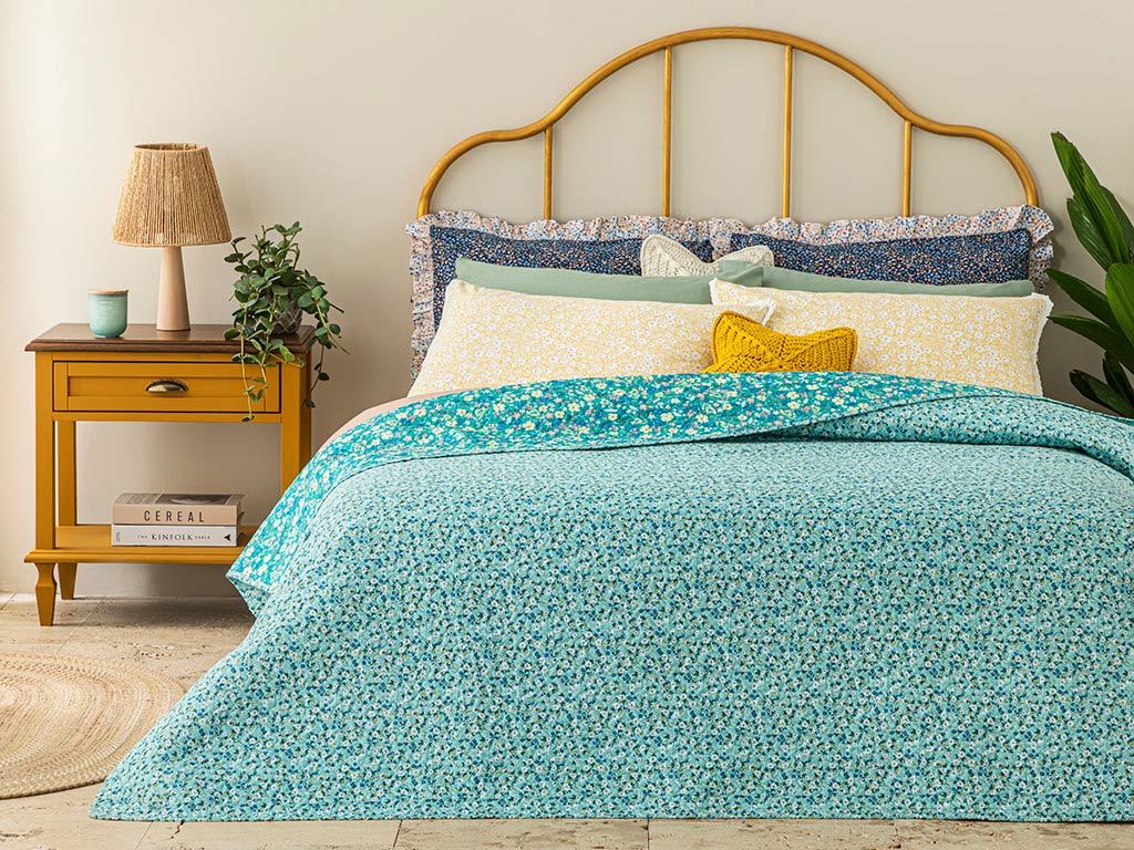 Fresh Blossom King Size Multi-Purposed Quilt 240x220 Cm Green