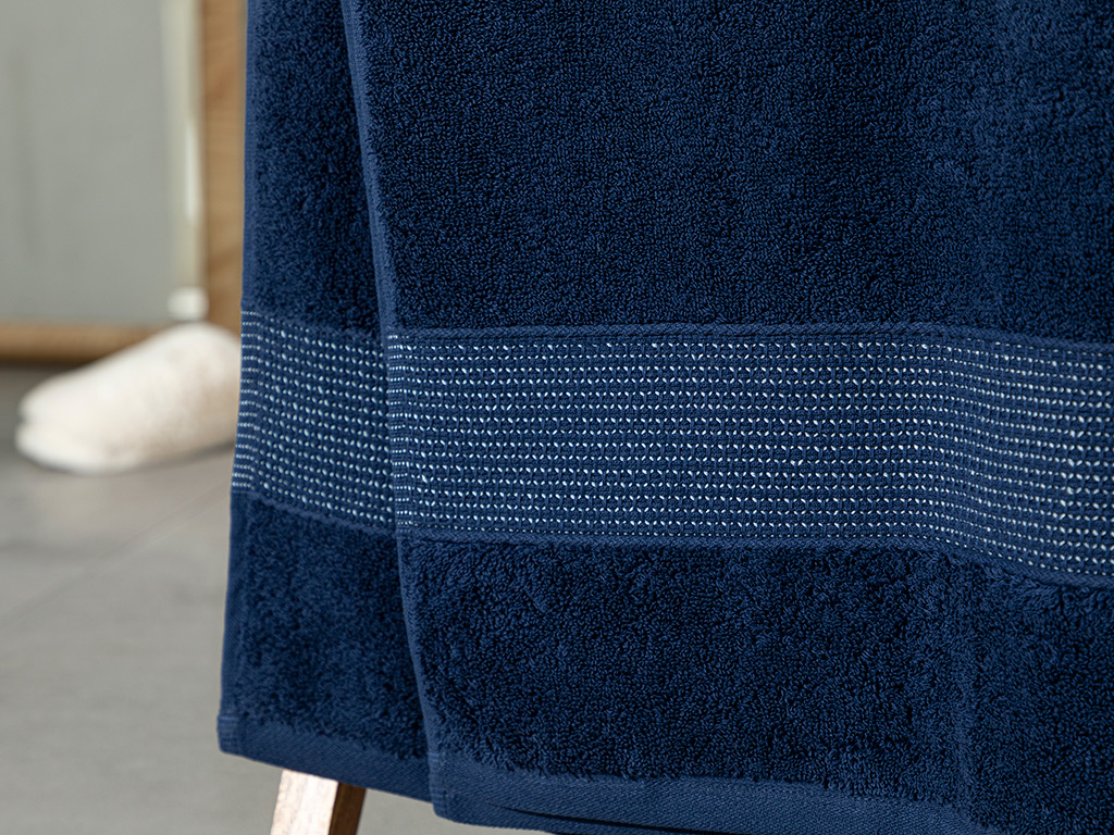 Deluxe Cottony Low Twist Bath Towel 70x140 Cm Dark Blue