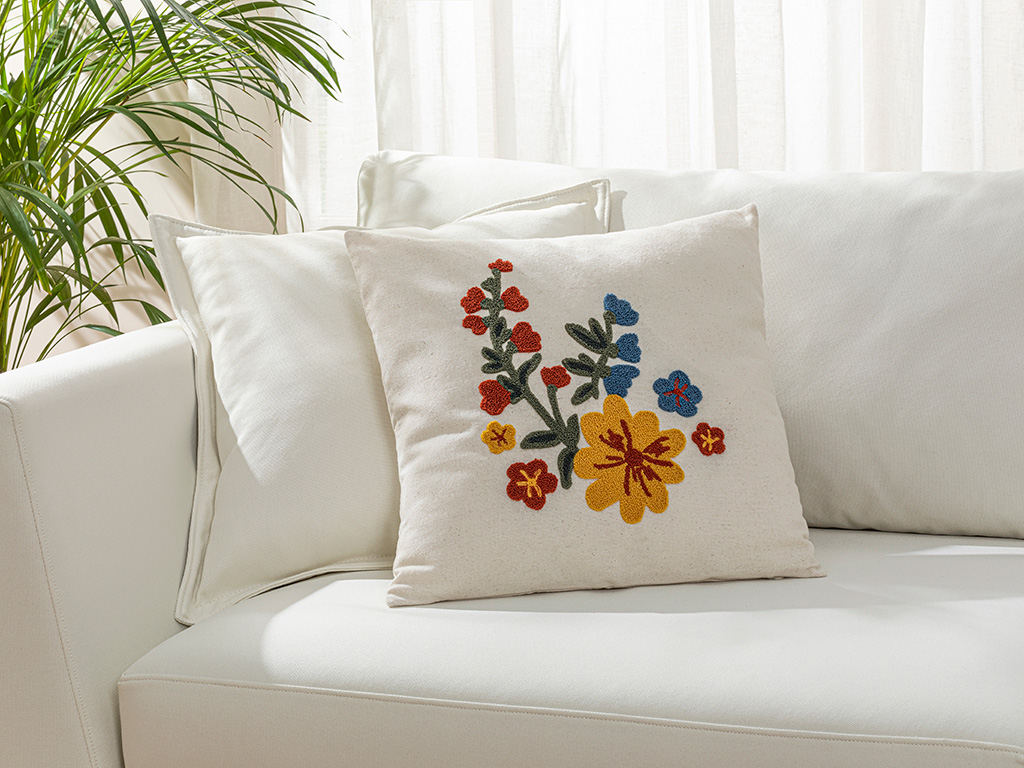 Lana Punch Embroidered Cover Throw Pillows 45x45 Cm Natural