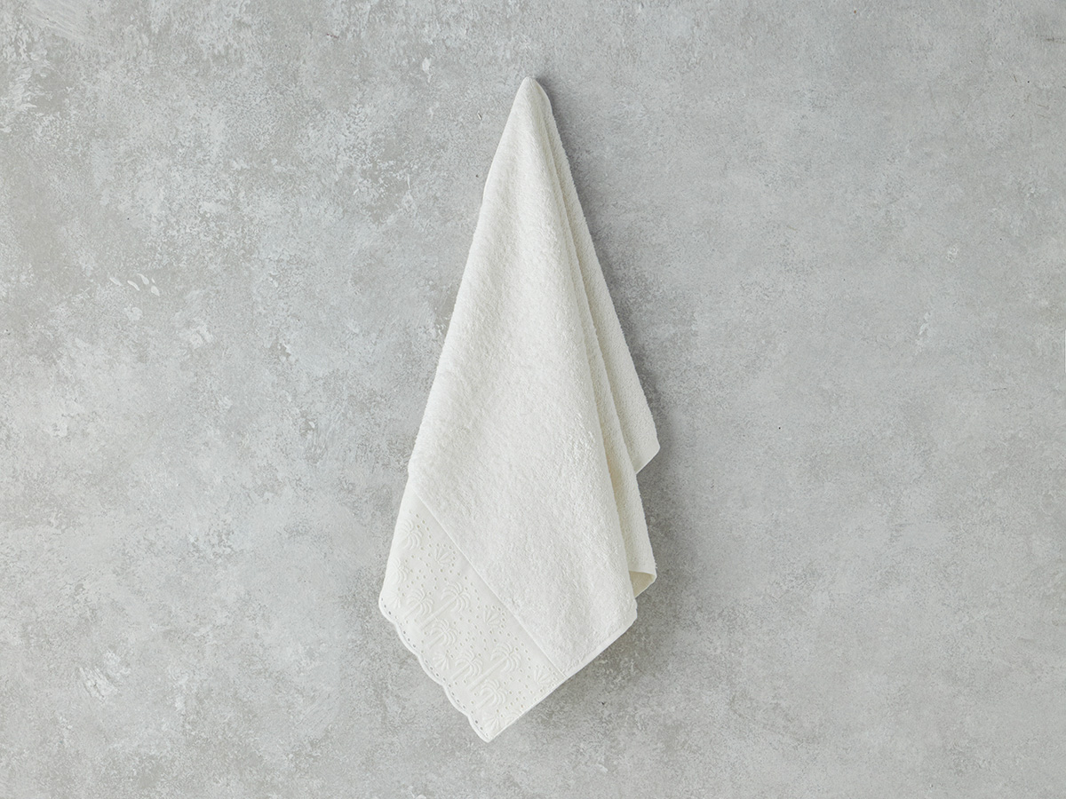 Festoon Palm Cotton Scalloped Face Towel 50x80 Cm Ecru