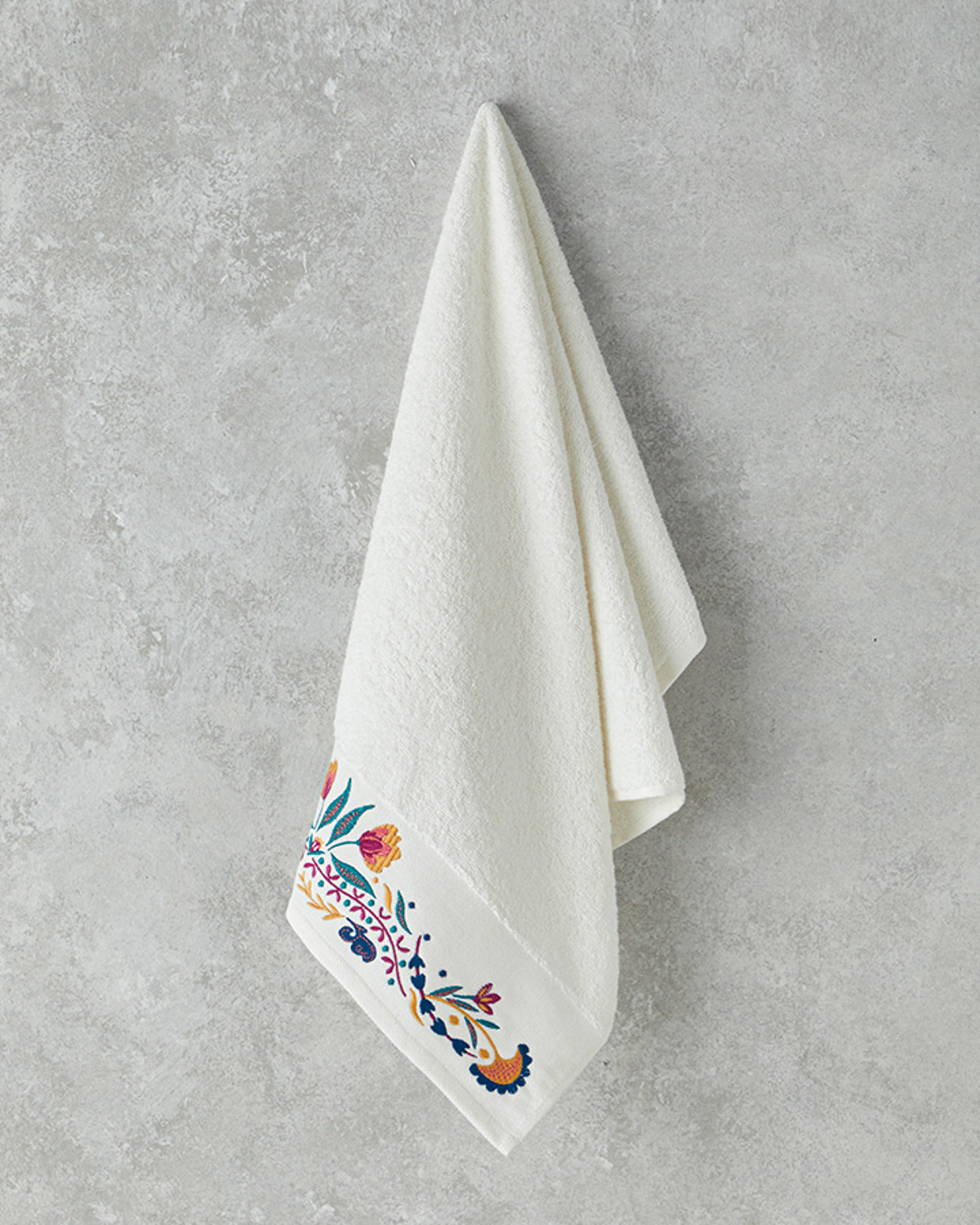 Mystic Flowers Cotton Embroidered Face Towel 50x80 Cm Ecru